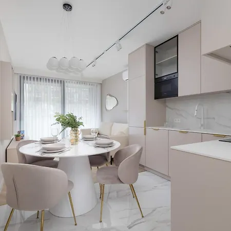Exclusive With Parking Near Tauron Arena By Renters *