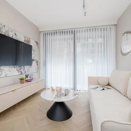 Exclusive With Parking Near Tauron Arena By Renters * Cracovia