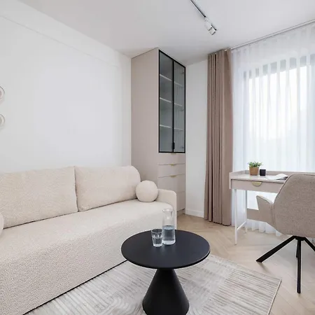 Exclusive With Parking Near Tauron Arena By Renters Krakow